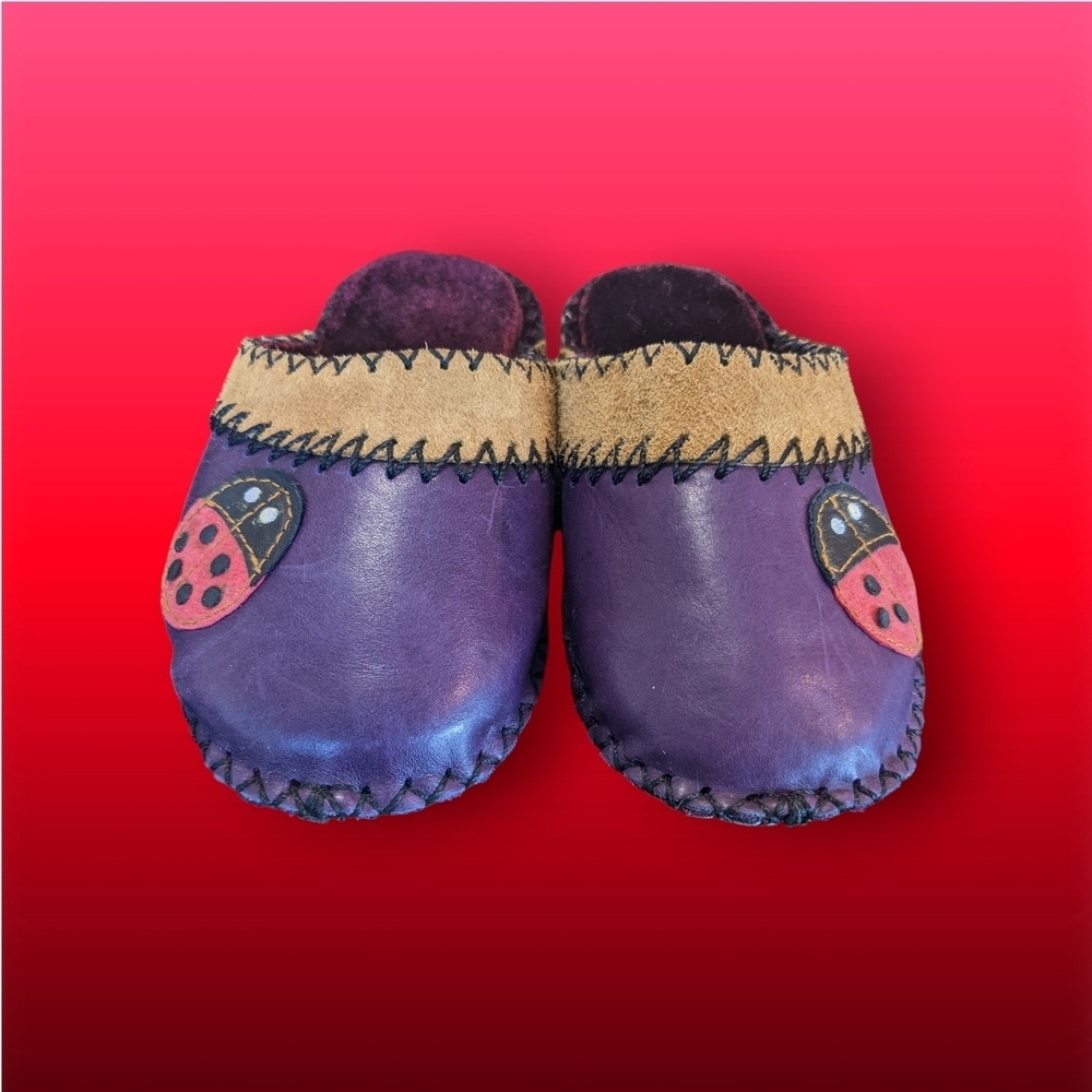 Kids Handmade Leather Slippers - Picture 4 of 8